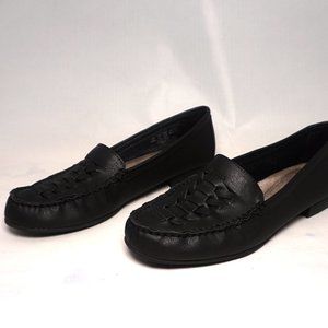 Life Stride Black loafers flats size 7.5